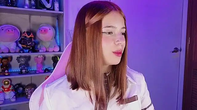 EmilyMiller  online show from 11-24-25, 05:23