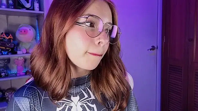 EmilyMiller  online show from 12-01-25, 04:56