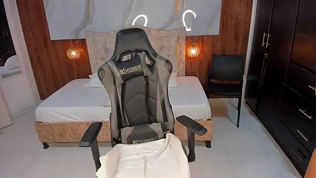 mia 18v online show from 02-04-26, 08:03