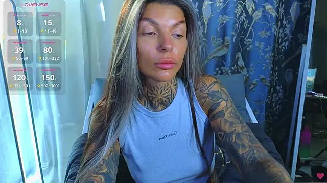 Snapshot of tattooedBabyy chatting on 10-26-25, 08:31 tattooedBabyy online show from 10-26-25, 08:31