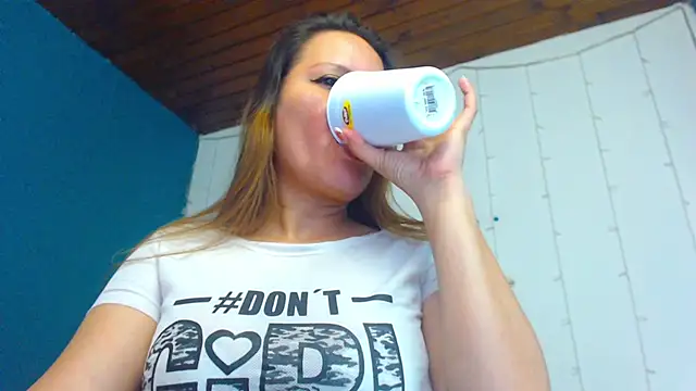 camila delarosa online show from 01-16-25, 01:25