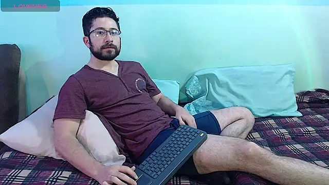 teddy foster online show from 02-06-25, 01:10