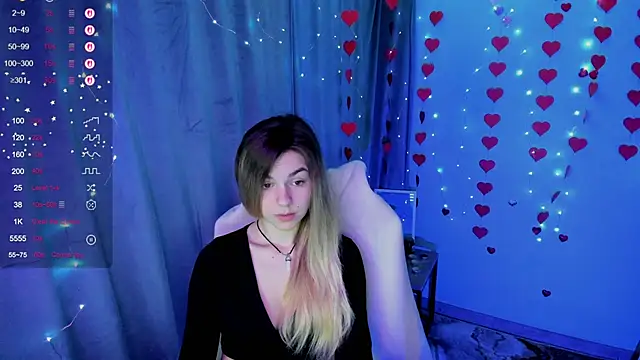 Sweet me  online show from 02-15-26, 07:51