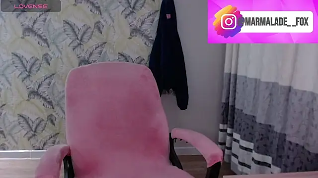 Snapshot of Marmalade_Fox chatting on 05-11-26, 02:45 Marmalade Fox online show from 05-11-26, 02:45