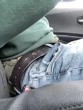 Snapshot of beyourself1323 chatting on 02-19-26, 01:40 beyourself1323 online show from 02-19-26, 01:40