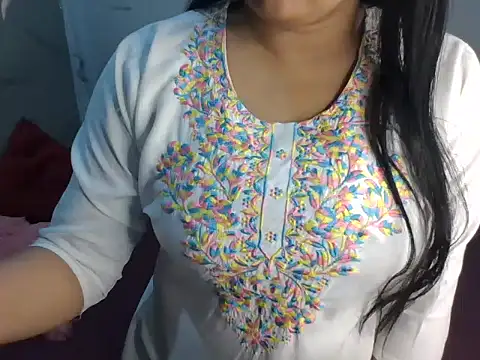 Snapshot of Trezza chatting on 05-15-26, 10:17 Trezza online show from 05-15-26, 10:17