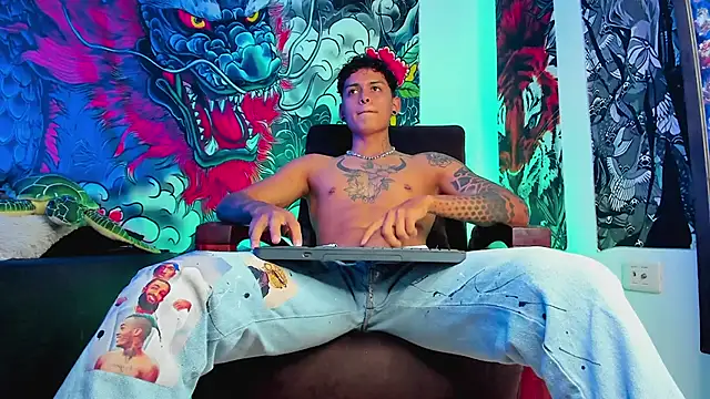 Maxi Gray online show from 09-11-25, 05:40