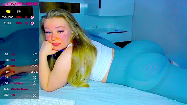 kitti kaattt online show from 11-04-25, 10:47