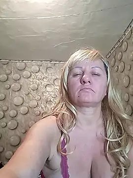 FameLara online show from 01-14-26, 12:22