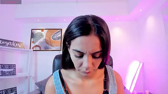 martina mancini online show from 06-12-26, 12:37