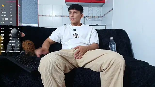 Snapshot of jacques_cardiet chatting on 04-23-26, 02:41 jacques cardiet online show from 04-23-26, 02:41