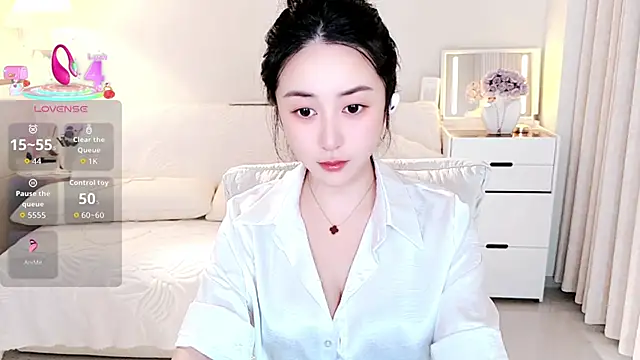 Eileen-886 online show from 06-16-26, 11:07