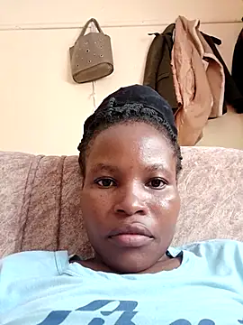 Snapshot of petite_babe chatting on 03-05-26, 11:50 petite babe online show from 03-05-26, 11:50