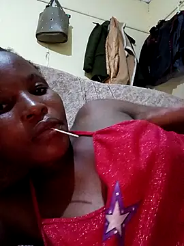 Snapshot of petite_babe chatting on 03-08-26, 06:23 petite babe online show from 03-08-26, 06:23