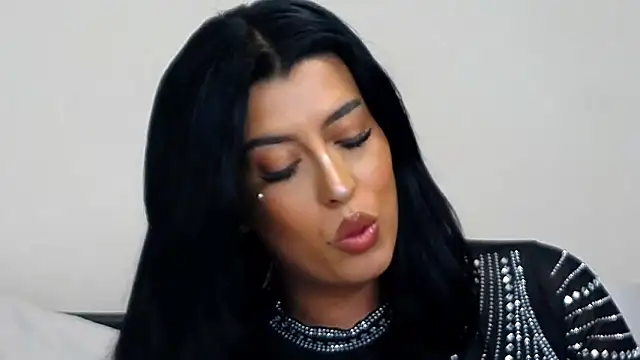 Snapshot of GiseleReine chatting on 02-04-25, 03:26 GiseleReine online show from 02-04-25, 03:26