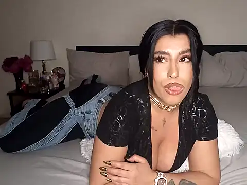 Snapshot of GiseleReine chatting on 03-18-25, 07:42 GiseleReine online show from 03-18-25, 07:42