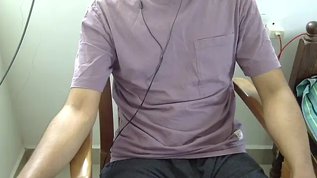 Snapshot of The_SHY_uncut chatting on 04-12-26, 05:12 The SHY uncut online show from 04-12-26, 05:12