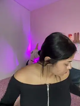 Oriana Guzman online show from 11-09-25, 01:04