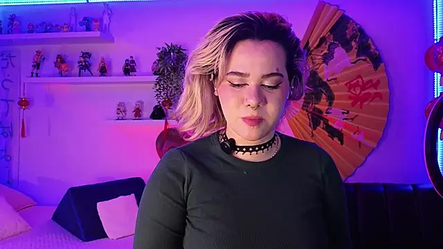 albaismynameX online show from 05-25-26, 12:11