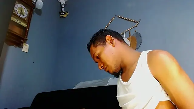 Snapshot of Grandeygruesa1 chatting on 03-20-25, 11:27 Grandeygruesa1 online show from 03-20-25, 11:27