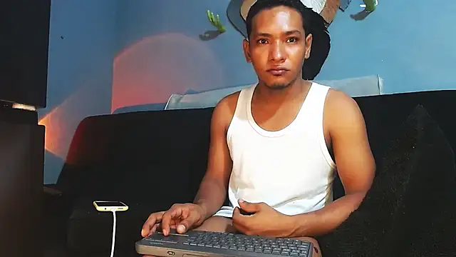 Grandeygruesa1 online show from 06-10-26, 10:47