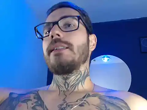 Snapshot of clark_r chatting on 10-02-25, 12:17 clark r online show from 10-02-25, 12:17