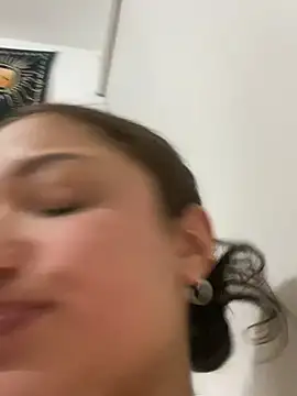 Snapshot of Alicia_ALICIA chatting on 02-18-25, 01:21 Alicia ALICIA online show from 02-18-25, 01:21