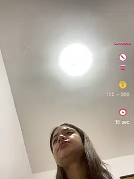 Alicia ALICIA online show from 05-17-26, 05:09