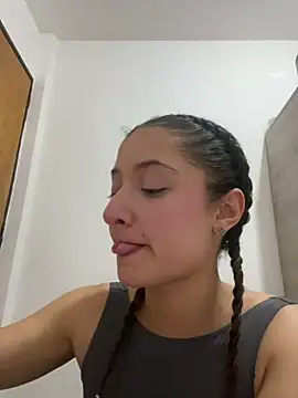 Alicia ALICIA online show from 05-20-26, 10:49