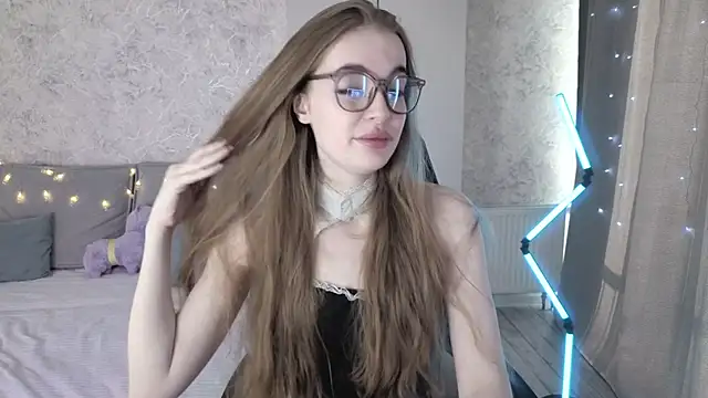 LissaCain online show from 04-21-26, 03:46