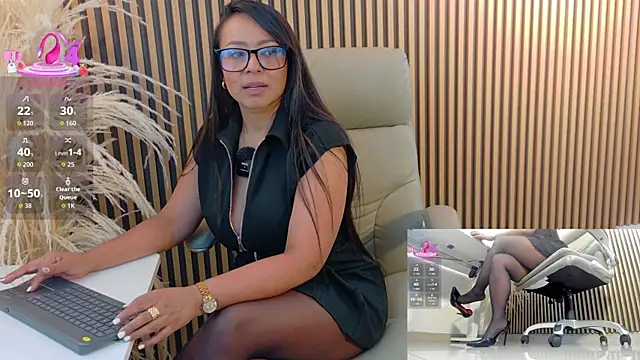 lulu 072 online show from 12-19-25, 12:17