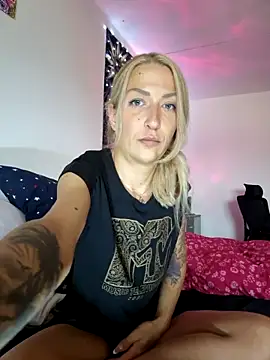 SexxyLiviaa online show from 05-22-26, 04:30