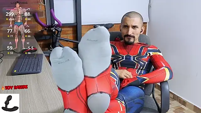 Marck Muscle online show from 10-31-25, 01:17