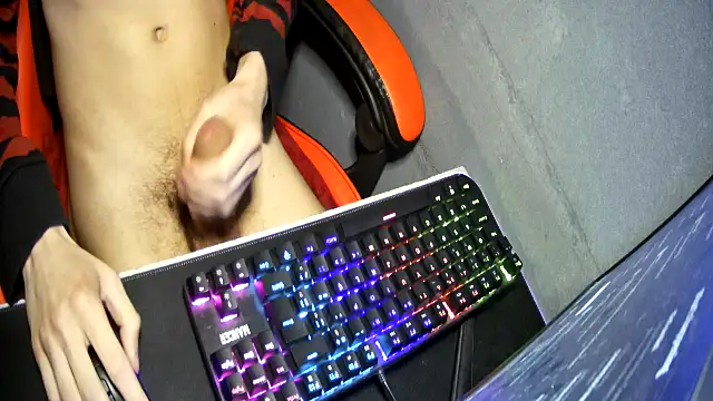 hotteen18cm online show from 10-10-25, 10:09