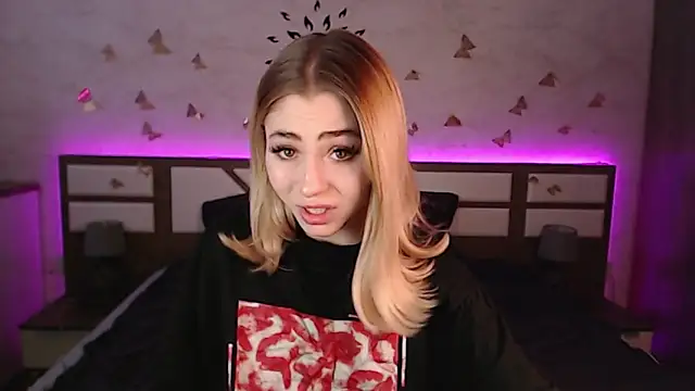 Snapshot of Tessa_Walker chatting on 02-03-25, 11:53 Tessa Walker online show from 02-03-25, 11:53