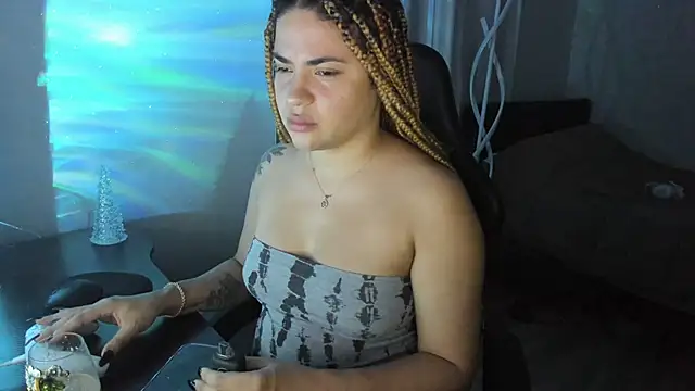 MelSaunders online show from 12-15-24, 03:45