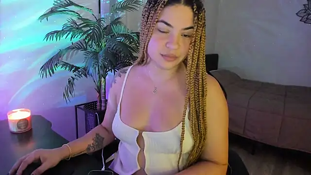 MelSaunders online show from 12-18-24, 02:53