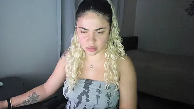 MelSaunders online show from 01-12-25, 03:49