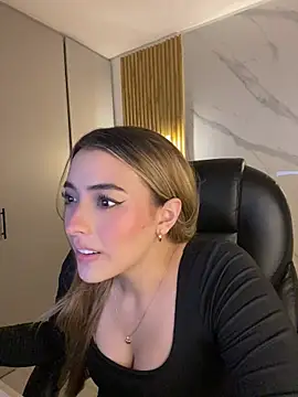kyliejoness online show from 07-31-26, 02:33