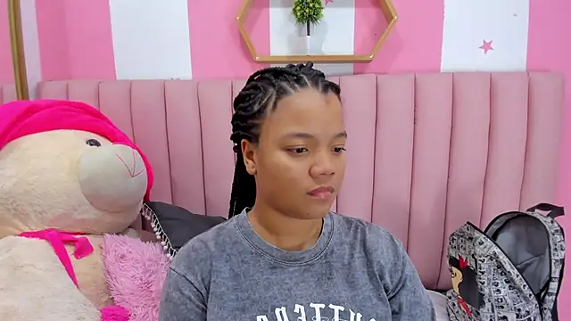 ISABELLA 020 online show from 10-14-25, 12:06