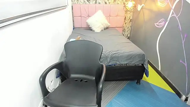 EmmaaEvans  online show from 01-17-25, 11:59