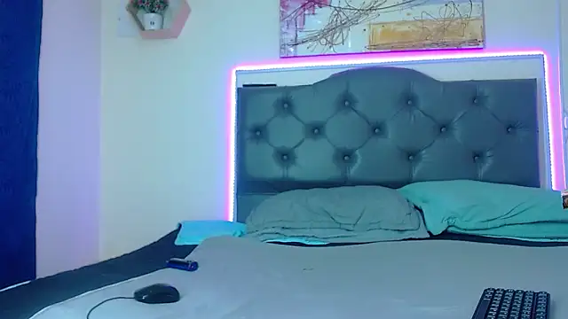 Kim clark1 online show from 09-11-25, 03:12