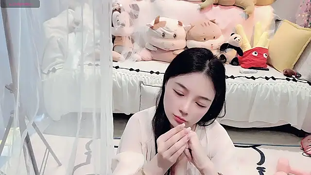 AKiKi711 online show from 07-18-26, 04:49