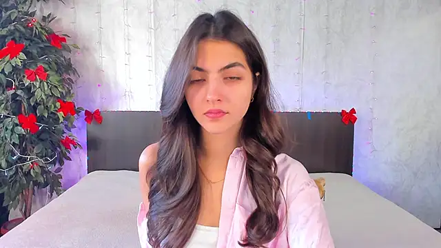 Snapshot of Milana_Crystal_ chatting on 01-05-25, 08:32 Milana Crystal online show from 01-05-25, 08:32