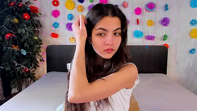 Snapshot of Milana_Crystal_ chatting on 03-20-25, 08:20 Milana Crystal online show from 03-20-25, 08:20