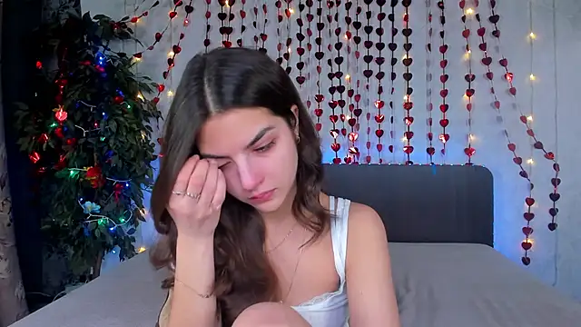 Milana Crystal  online show from 03-03-26, 08:20