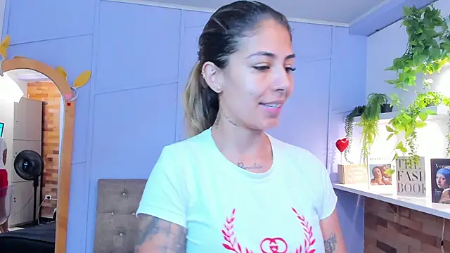 Georgina-coule online show from 09-17-25, 03:24