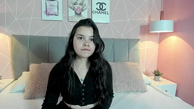 Snapshot of zara__sweet chatting on 01-14-25, 03:36 zara sweet online show from 01-14-25, 03:36