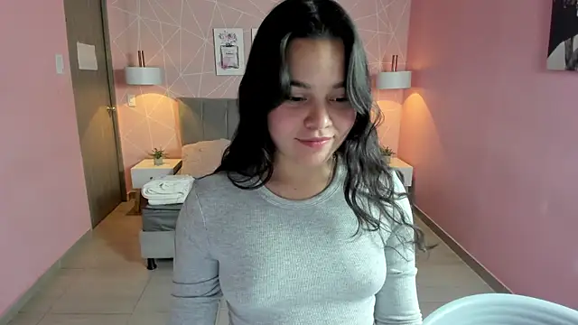 Snapshot of zara__sweet chatting on 01-21-25, 01:32 zara sweet online show from 01-21-25, 01:32
