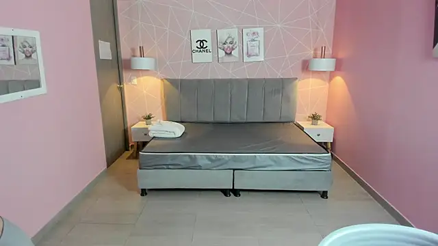 Snapshot of zara__sweet chatting on 02-19-25, 12:44 zara sweet online show from 02-19-25, 12:44